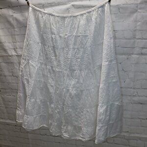 Plus Size White Lace Skirt
